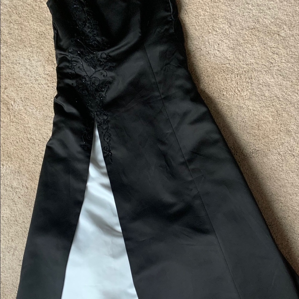Pageant dress worn once, amazing condition size4!